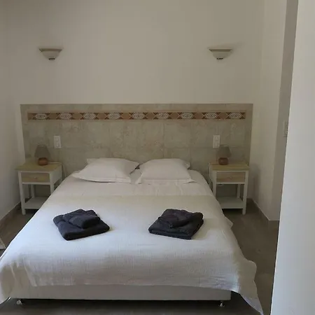 Poretta Vila *